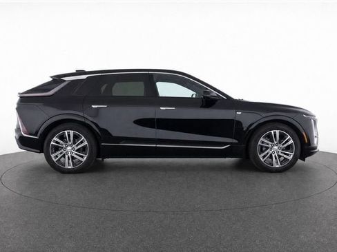 Certified 2024 Cadillac Lyriq Tech AWD/4WD image 8