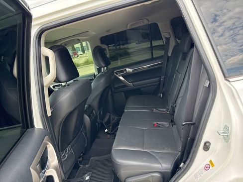 Used 2014 Lexus GX 460 AWD/4WD image 14