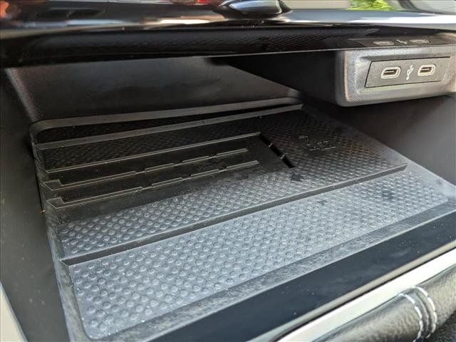 Certified 2025 Volkswagen Jetta SE w/ Sunroof Package FWD image 37
