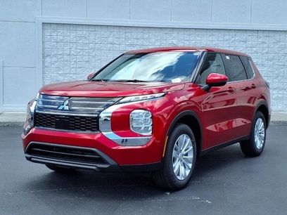 Used 2025 Mitsubishi Outlander ES