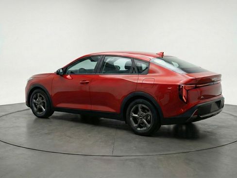 Used 2025 Kia K4 LXS image 6