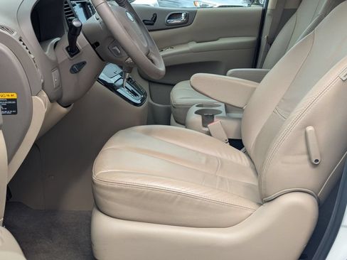 Used 2011 Kia Sedona EX w/ Luxury Pkg FWD image 11