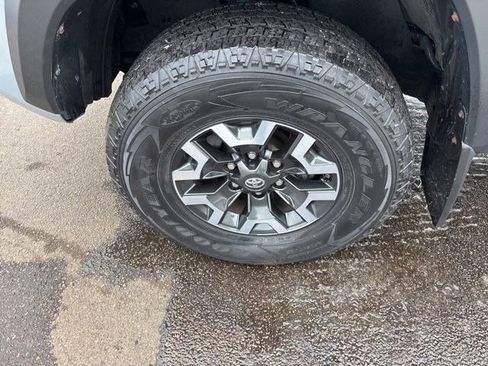 Used 2020 Toyota Tacoma TRD Off-Road image 44