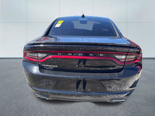Used 2019 Dodge Charger SXT AWD/4WD image 3