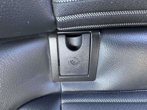 Certified 2021 Toyota Camry SE image 20