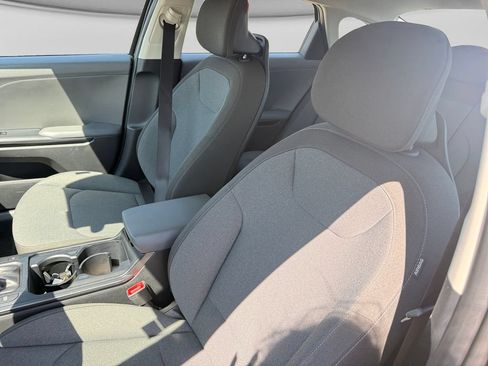 Used 2025 Kia K4 FWD image 22