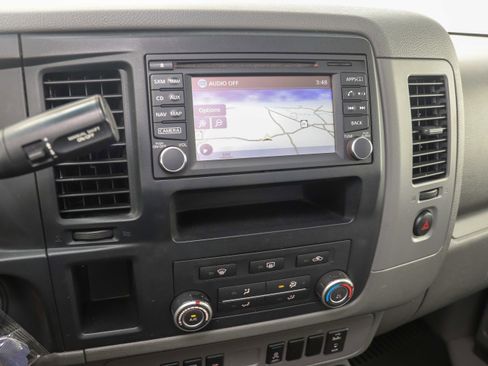 Used 2021 Nissan NV 3500 SV image 19