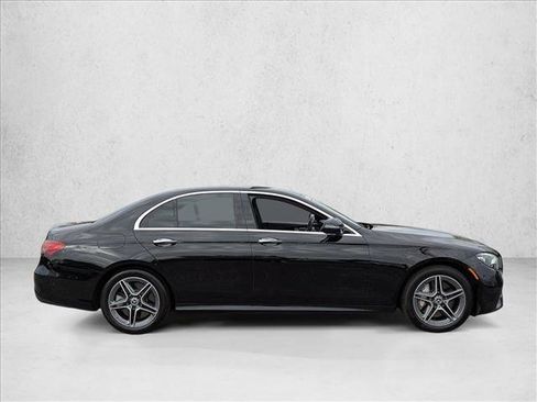 Certified 2022 Mercedes-Benz E 450 4MATIC Sedan image 4