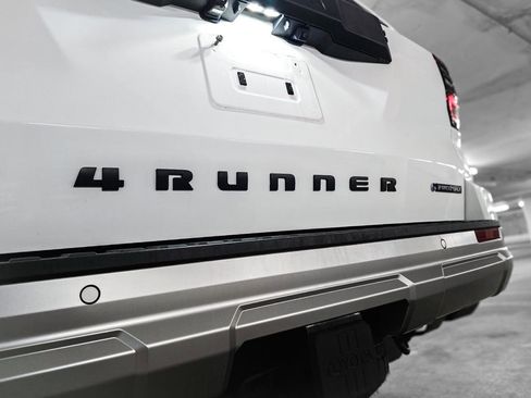 Used 2025 Toyota 4Runner Trailhunter AWD/4WD image 11
