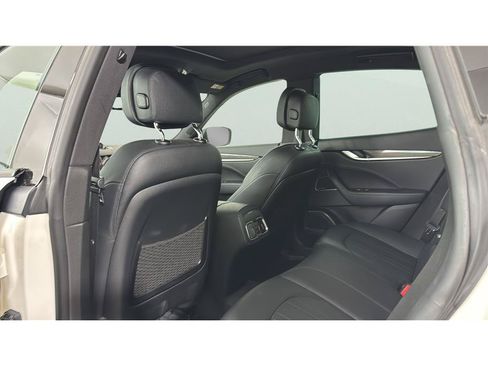 Used 2019 Maserati Levante S AWD/4WD image 13