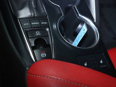 Used 2018 Toyota Camry XSE FWD image 30