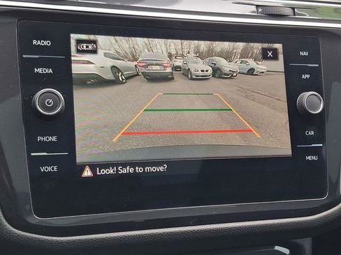 Used 2023 Volkswagen Tiguan SEL R-Line image 18