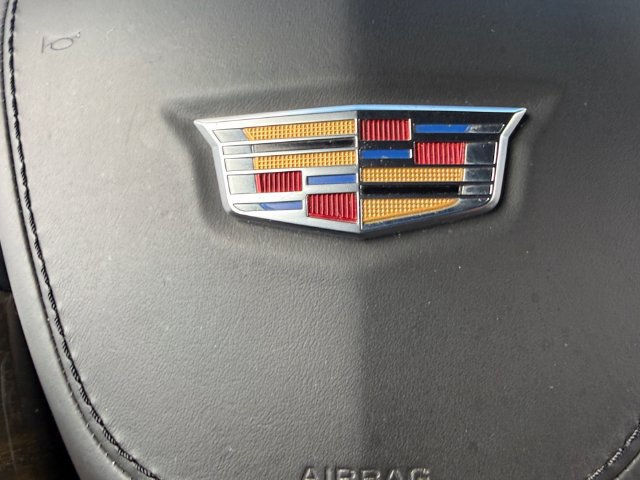 Used 2018 Cadillac Escalade Platinum AWD/4WD image 5