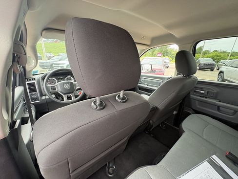 Used 2024 RAM 1500 Classic SLT AWD/4WD image 18