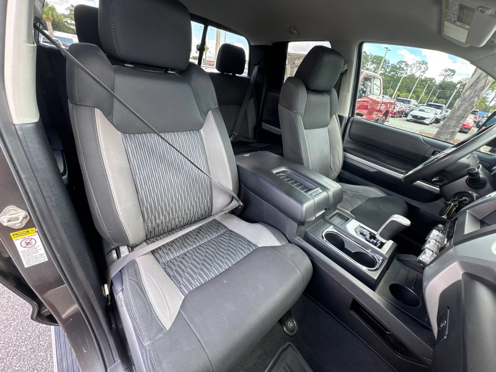 Used 2016 Toyota Tundra SR5 w/ SR5 Upgrade Package AWD/4WD image 16