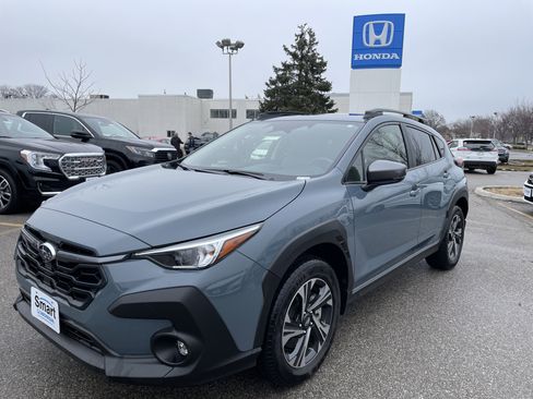 Used 2024 Subaru Crosstrek 2.0i Premium image 1