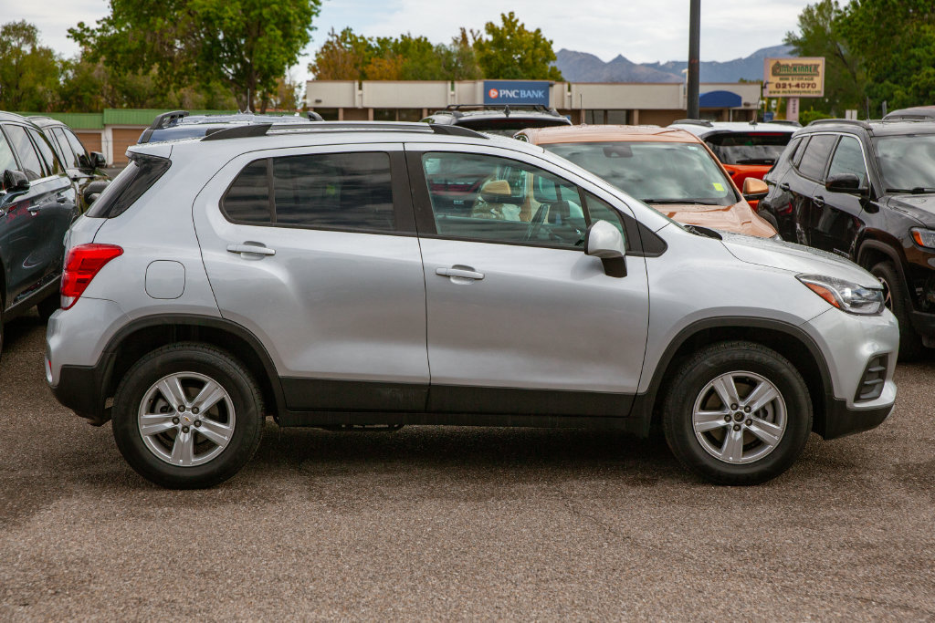 Used 2021 Chevrolet Trax LT AWD/4WD image 4