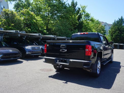 Used 2018 Chevrolet Silverado 1500 Custom w/ Custom Value Package AWD/4WD image 4