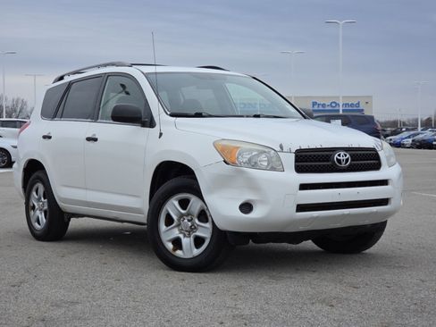 Used 2008 Toyota RAV4 4WD image 2