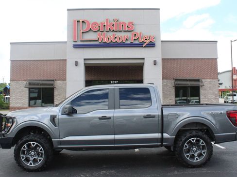 Used 2025 Ford F150 STX w/ Equipment Group 200A AWD/4WD image 9