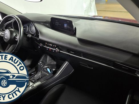 Used 2023 MAZDA MAZDA3 s image 30