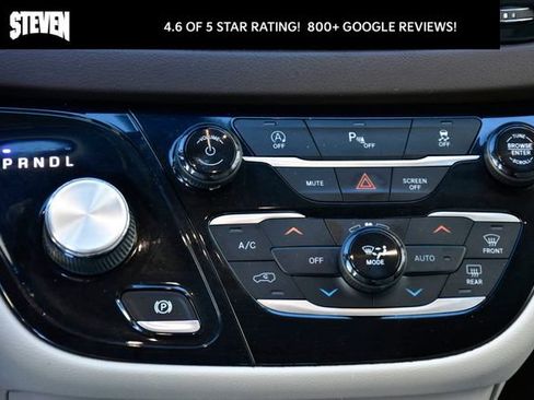 Used 2020 Chrysler Pacifica Touring-L image 22