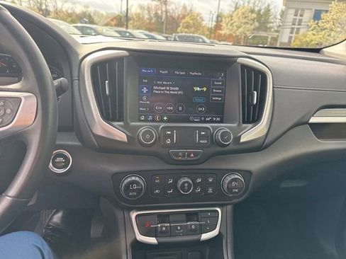 Used 2023 GMC Terrain SLT w/ Elevation Edition image 13