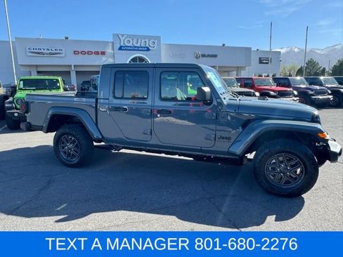 New 2026 Jeep Gladiator Sport AWD/4WD image 2