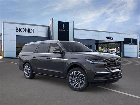 New 2025 Lincoln Navigator L Reserve AWD/4WD image 7