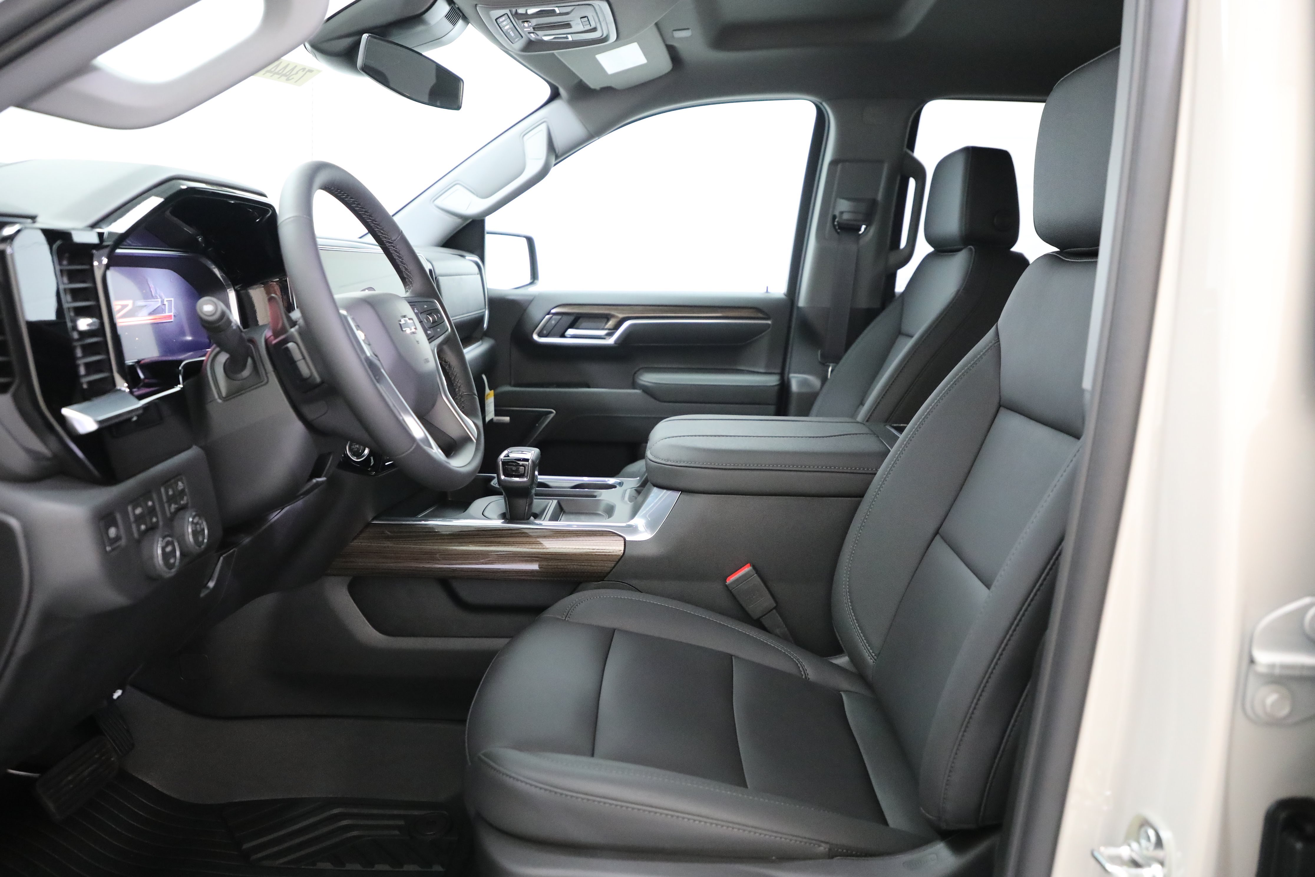New 2026 Chevrolet Silverado 1500 RST w/ RST All Star Premium Package AWD/4WD image 7