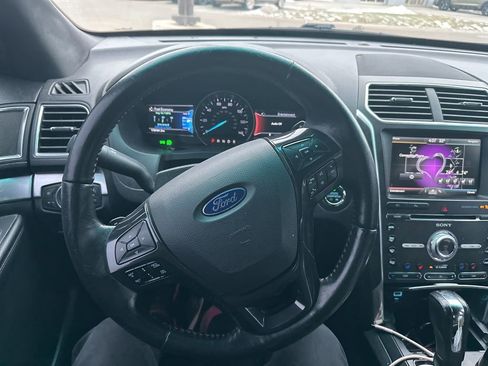 Used 2016 Ford Explorer Sport w/ Equipment Group 401A image 2