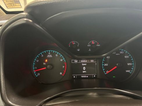 Used 2015 Chevrolet Colorado Z71 AWD/4WD image 19