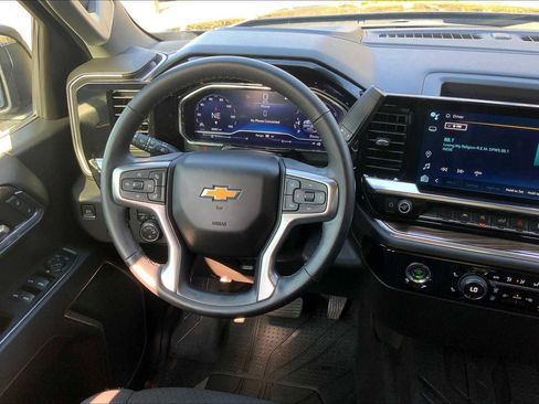 Used 2023 Chevrolet Silverado 1500 LT w/ Protection Package RWD image 5