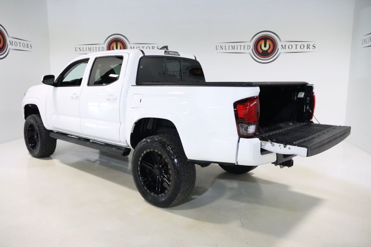 Used 2020 Toyota Tacoma SR AWD/4WD image 27