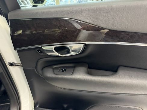 Used 2018 Volvo XC90 T5 Momentum w/ Convenience Package image 47