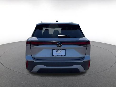 Used 2026 Volkswagen Tiguan SE AWD/4WD image 12
