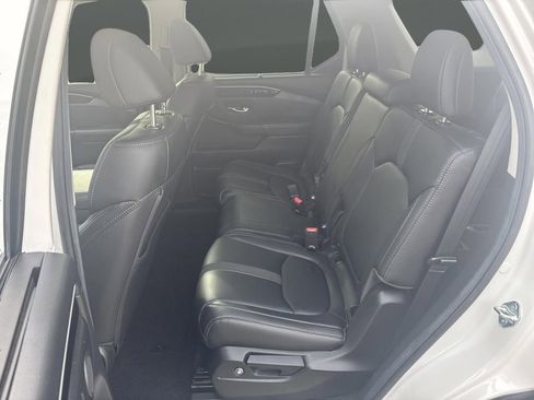 Used 2025 Honda Pilot EX-L image 28