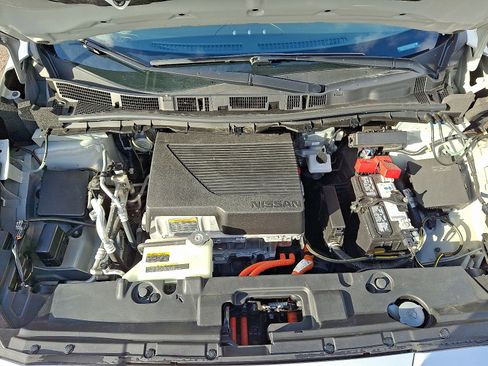 Used 2022 Nissan Leaf SV image 27