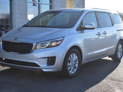Used 2016 Kia Sedona LX w/ Option Group 020 image 16