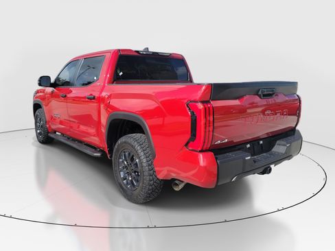 Used 2025 Toyota Tundra SR5 w/ SR5 Convenience Package AWD/4WD image 5