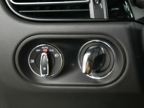 New 2026 Porsche Macan AWD/4WD image 25