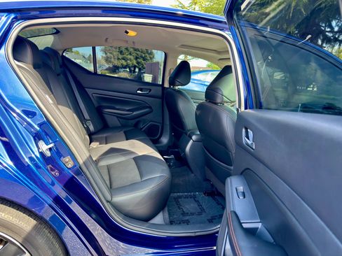 Used 2021 Nissan Altima 2.0 SR image 12