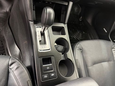 Used 2017 Subaru Outback 2.5i Limited image 17