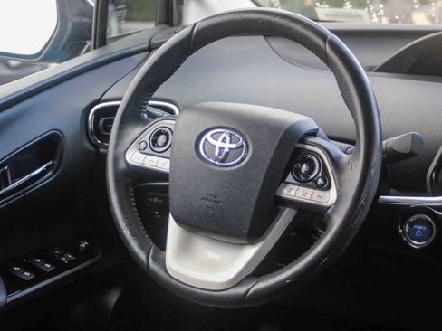 Used 2017 Toyota Prius Prime Advanced image 15