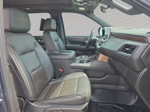 Used 2021 Chevrolet Suburban High Country w/ Premium Package RWD image 11