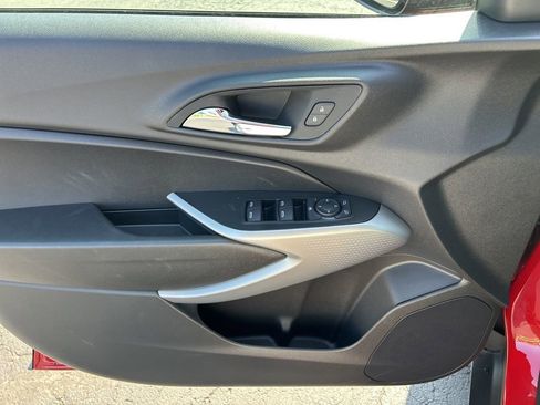 New 2026 Chevrolet Trax LS w/ LS Convenience Package FWD image 13