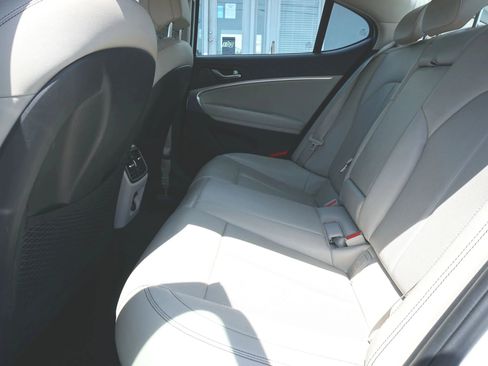 Used 2021 Genesis G70 2.0T RWD image 14