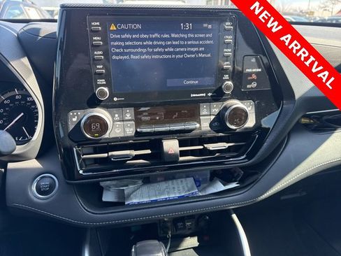 Used 2021 Toyota Highlander XSE image 10
