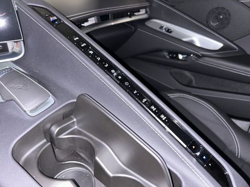 Used 2025 Chevrolet Corvette Stingray image 28