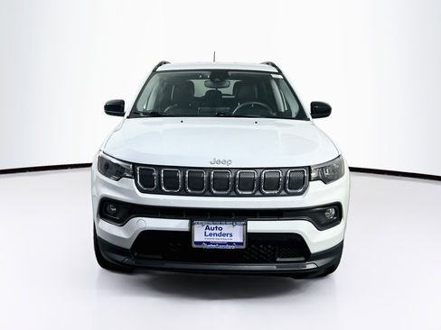 Used 2022 Jeep Compass Latitude AWD/4WD image 2